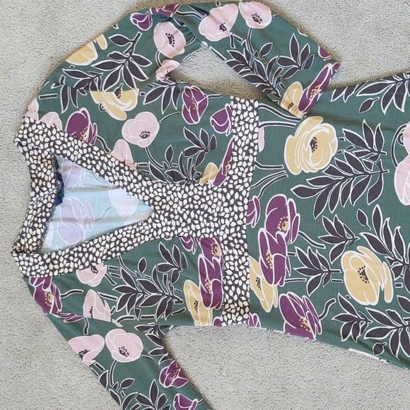 VGUC Boden green floral print v-neck midi dress with long sleeves - Picture 2 of 6